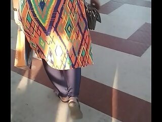 Chubby Indian aunty ass walking